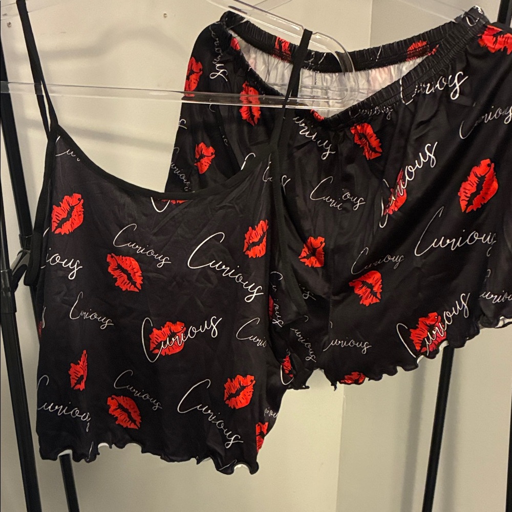 Black and Red Women's Sleepwear Set